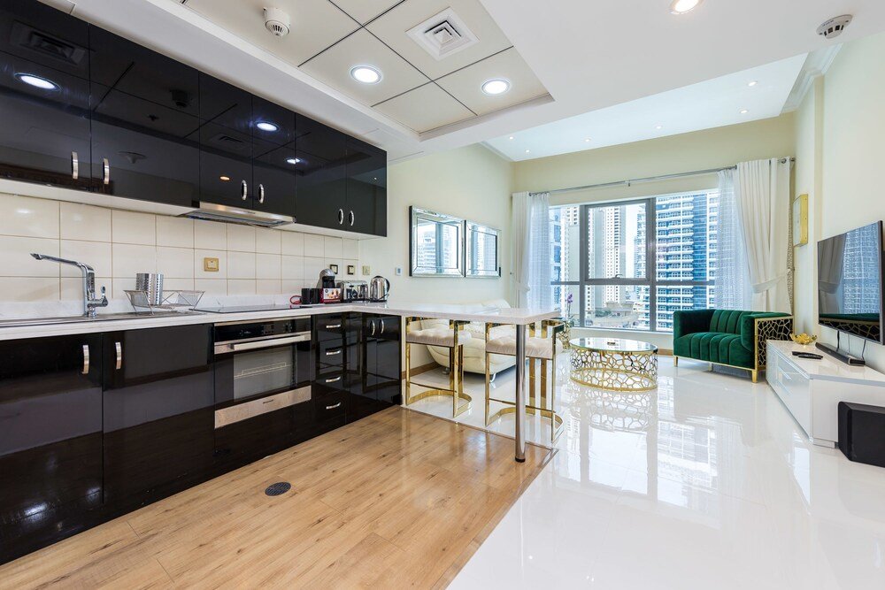 Дубай: Deluxe Holiday Homes - Bay Central