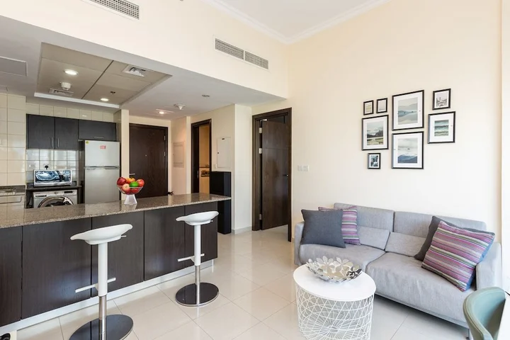 Дубай: Deluxe Holiday Homes - Bay Central