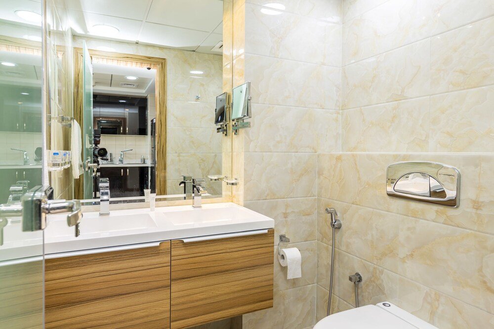 Дубай: Deluxe Holiday Homes - Bay Central