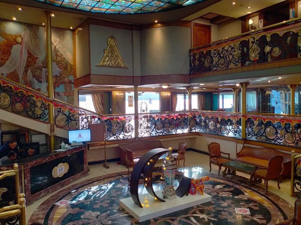 Каир: Adonis Nile Cruise