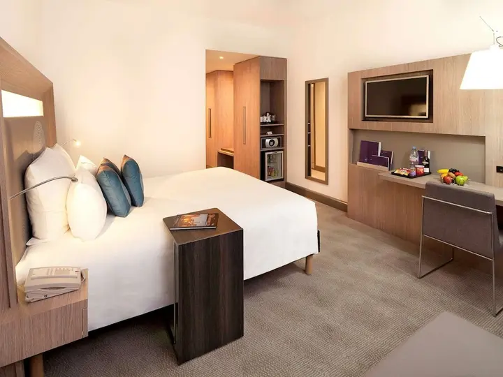 Дубай: Novotel World Trade Centre