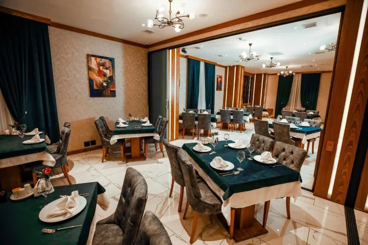 Баку: Отель Regal Inn Badamdar