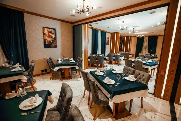 Баку: Отель Regal Inn Badamdar