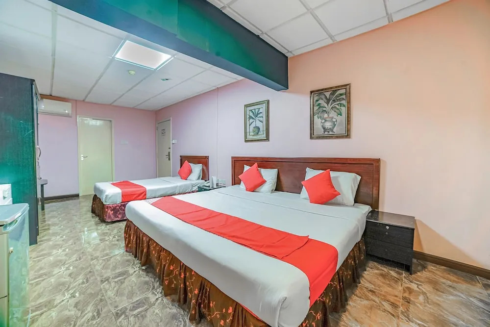 Шарджа: OYO 394 Dana Al Buhaira Beach Hotel