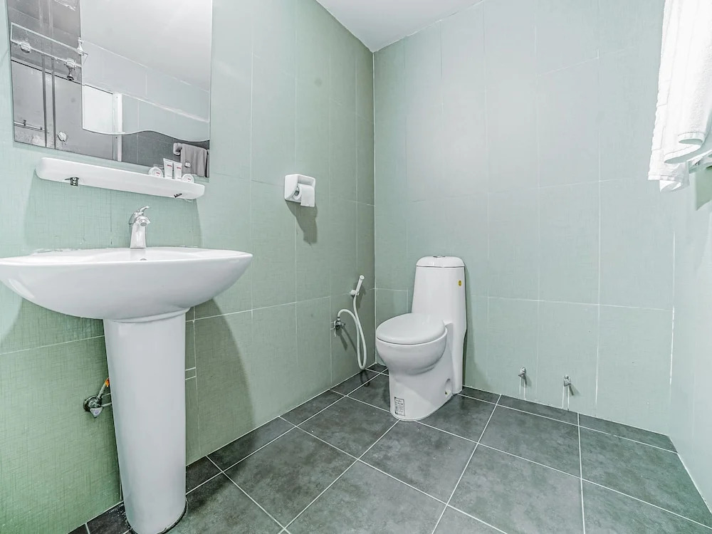 Шарджа: OYO 394 Dana Al Buhaira Beach Hotel