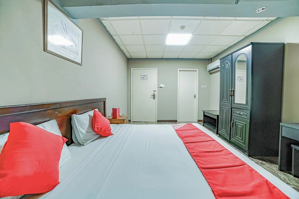 Шарджа: OYO 394 Dana Al Buhaira Beach Hotel