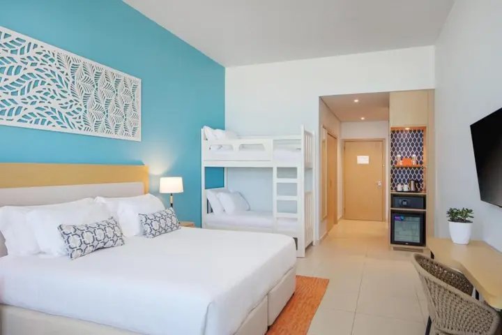 Дубай: Centara Mirage Beach Resort Dubai