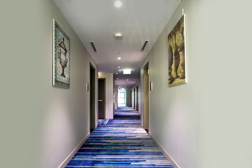 Дубай: City Avenue Al Reqqa Hotel