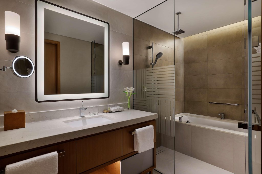 Шарджа: DoubleTree by Hilton Sharjah Waterfront Hotel & Residences