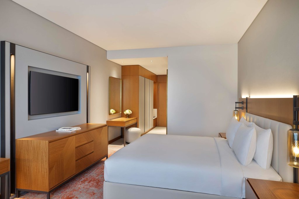 Шарджа: DoubleTree by Hilton Sharjah Waterfront Hotel & Residences