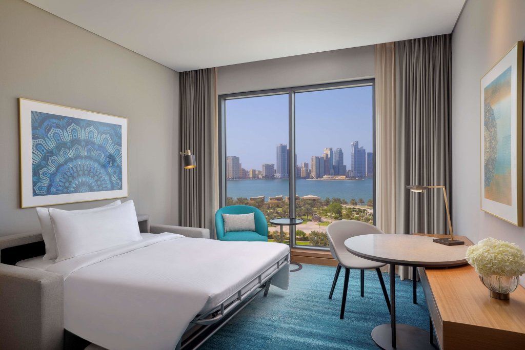 Шарджа: DoubleTree by Hilton Sharjah Waterfront Hotel & Residences