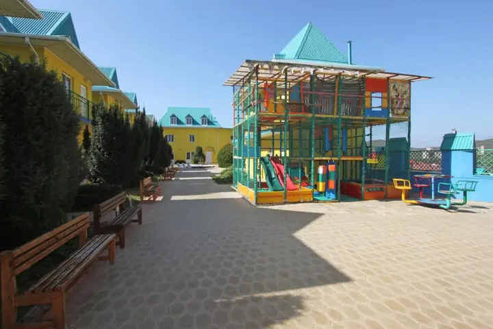carousel image 3