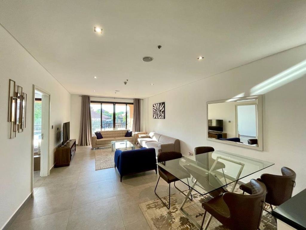 Дубай: Luxury residential apartments located in Anantara area , pool , beach , free parking