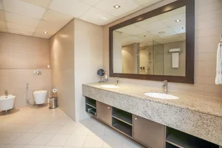 Дубай: Luxury residential apartments located in Anantara area , pool , beach , free parking