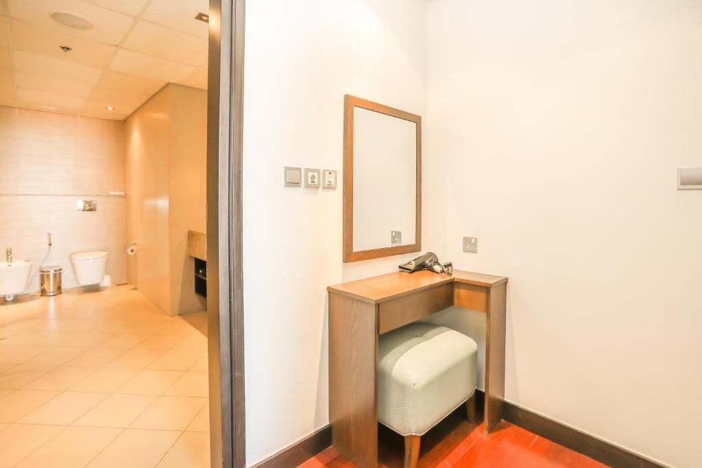 Дубай: Luxury residential apartments located in Anantara area , pool , beach , free parking
