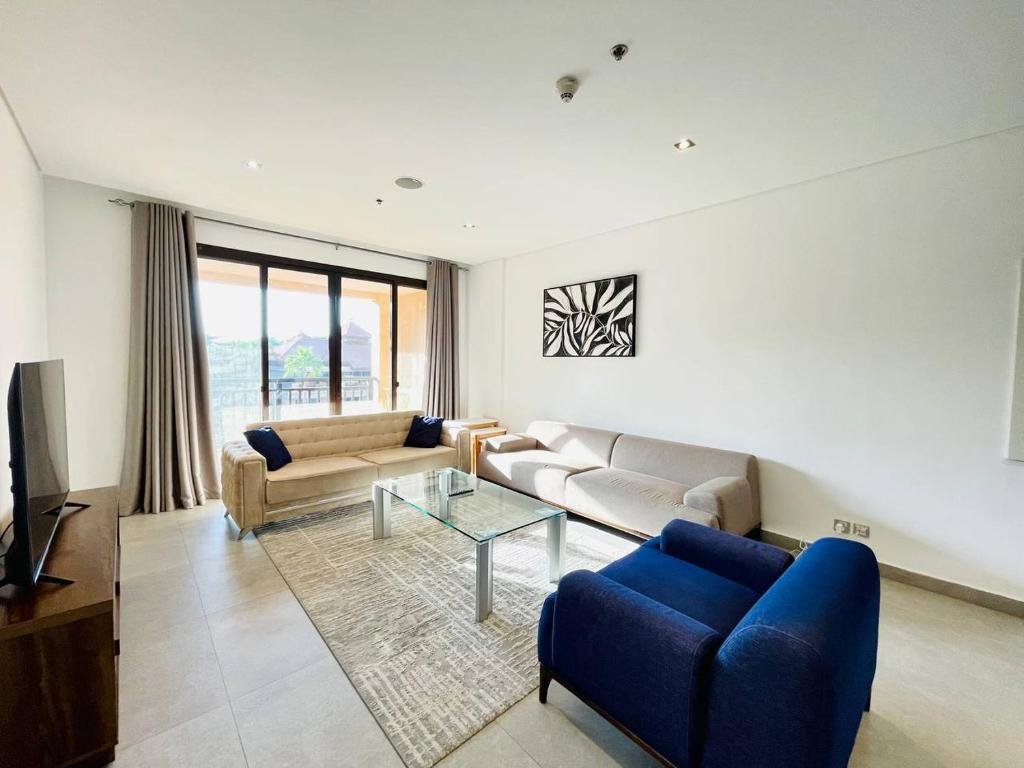 Дубай: Luxury residential apartments located in Anantara area , pool , beach , free parking