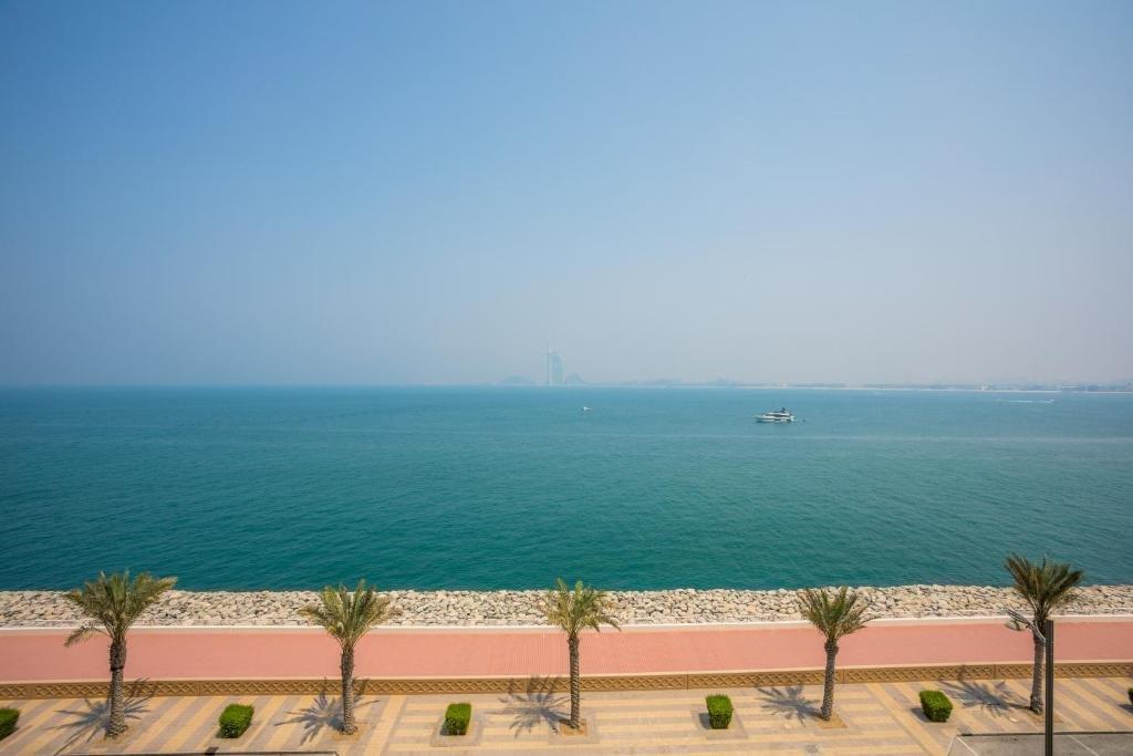 Дубай: Luxury residential apartments located in Anantara area , pool , beach , free parking