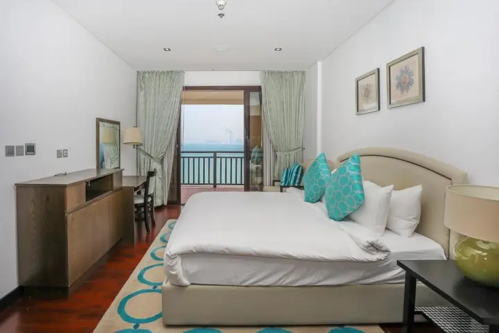 Дубай: Luxury residential apartments located in Anantara area , pool , beach , free parking