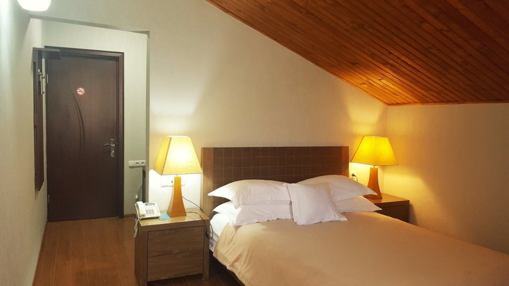 Бакуриани: Hotel Crystal
