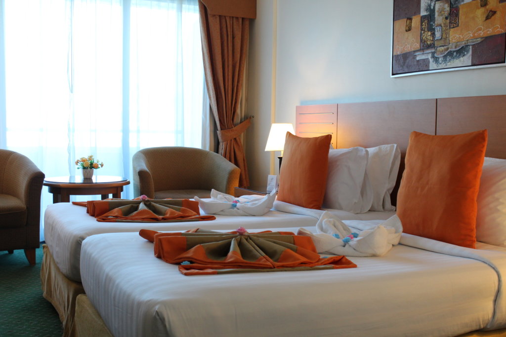 Дубай: Golden Tulip Deira