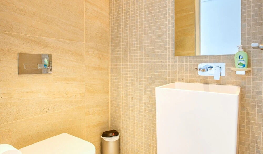 Дубай: Beautiful Large 3 B/R Apt in BlueWaters Island