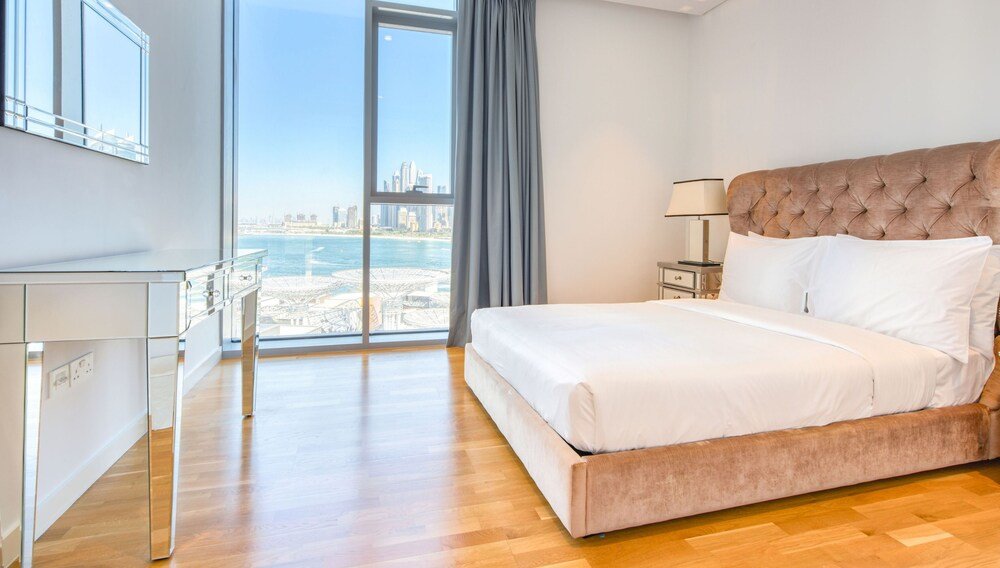 Дубай: Beautiful Large 3 B/R Apt in BlueWaters Island