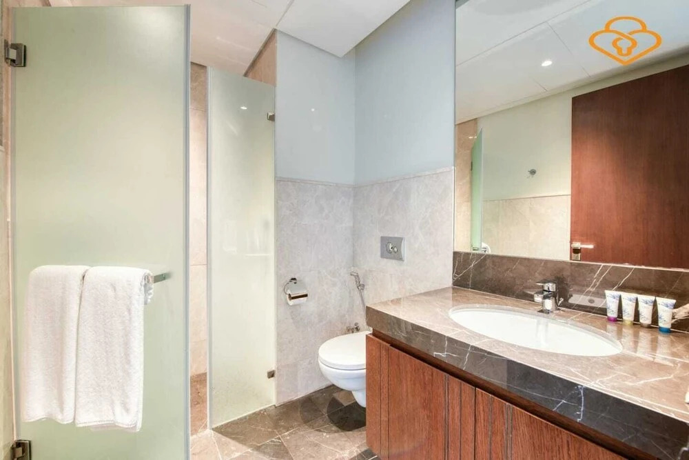 Дубай: 2 B/R Apt Taj Residences JLT