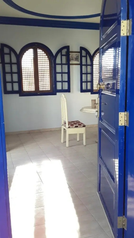 Луксор: Blue House
