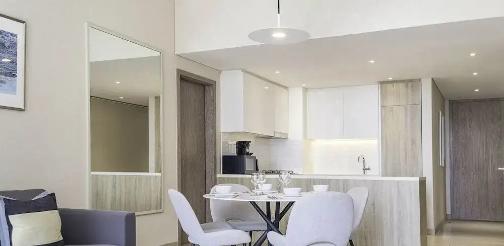 Дубай: LUX Contemporary Suite Marina View 3