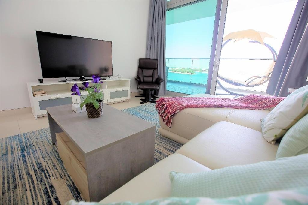 Дубай: Stunning 1 Bedroom Sea View on the Palm