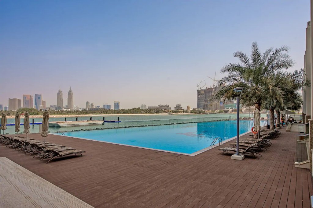 Дубай: Stunning 1 Bedroom Sea View on the Palm