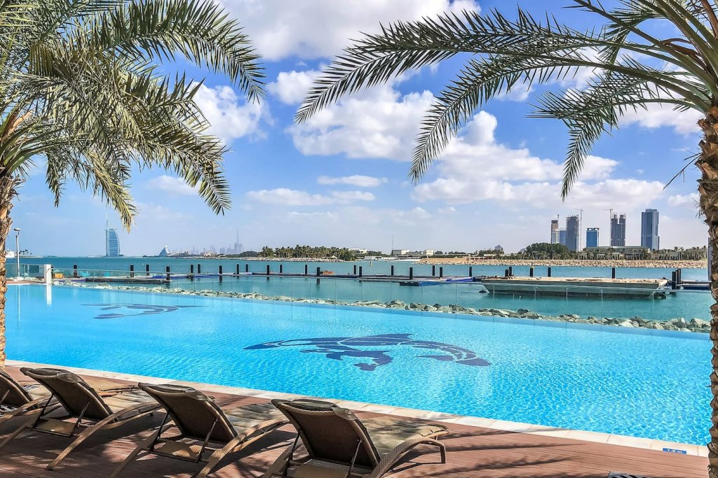 Дубай: Stunning 1 Bedroom Sea View on the Palm