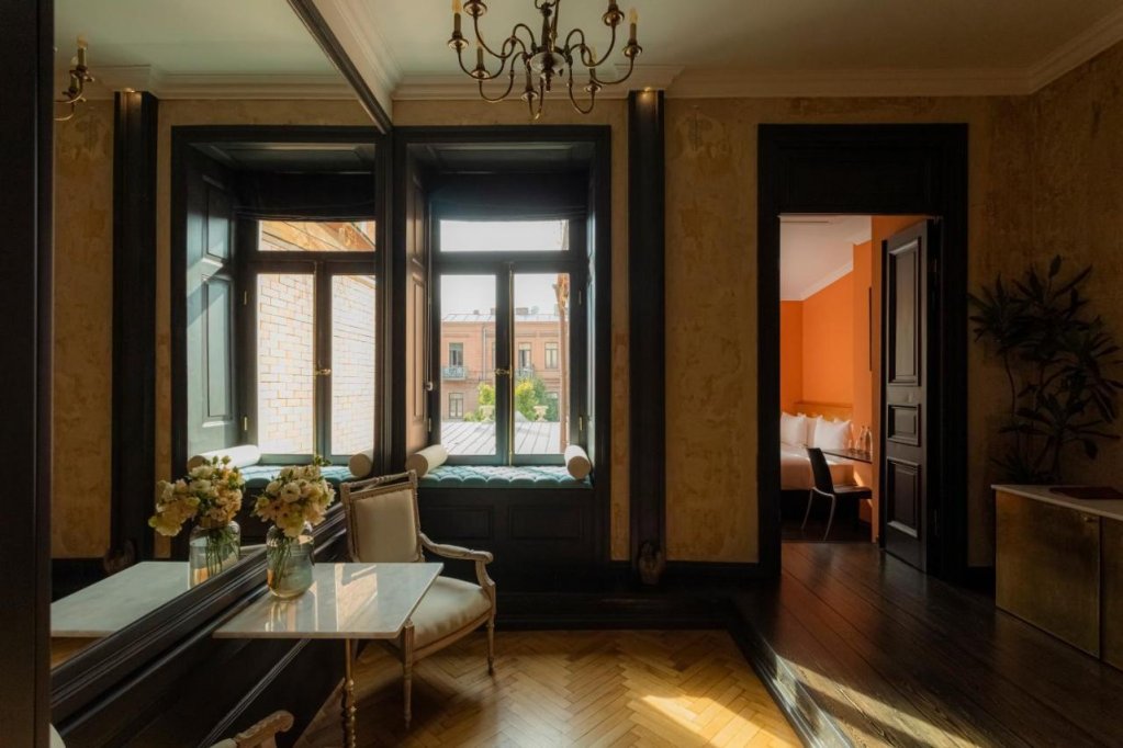 Тбилиси: Unfound Door - Design Hotel