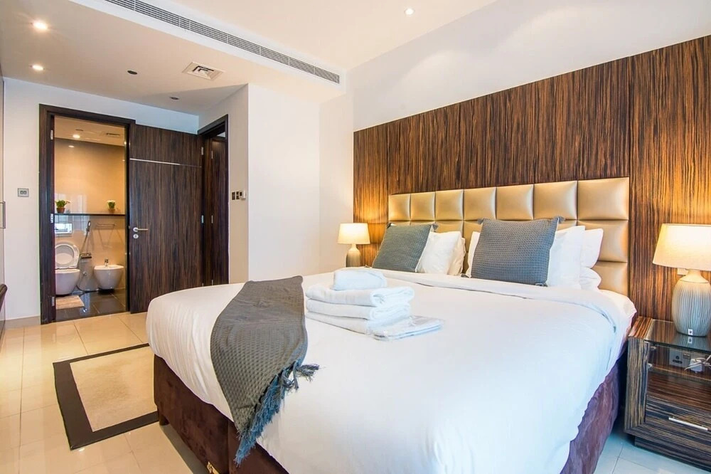 Дубай: Jlt Bonnington Tower 1 Br Apartment Lake View