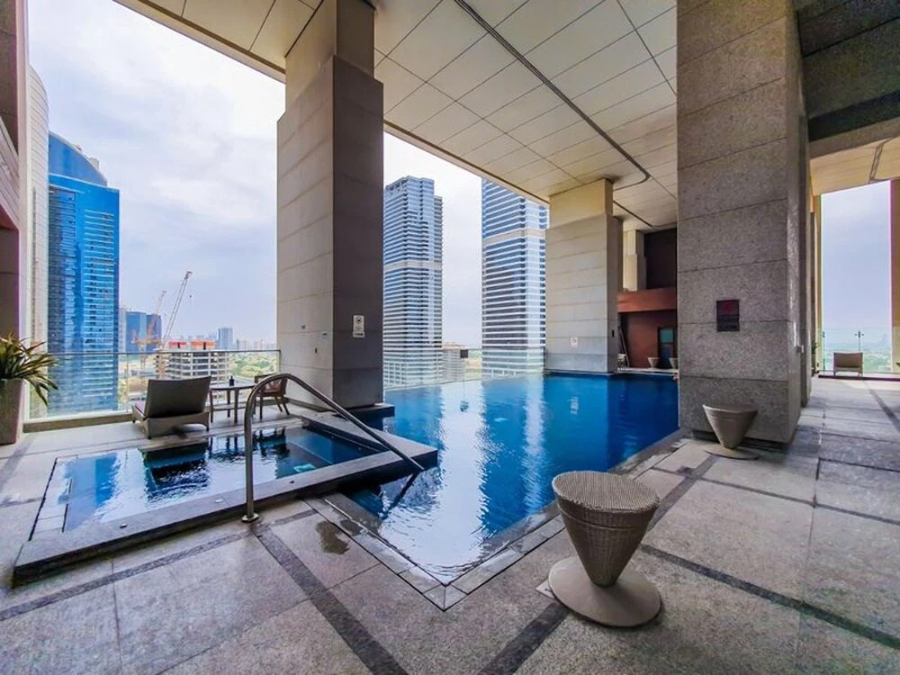 Дубай: Jlt Bonnington Tower 1 Br Apartment Lake View