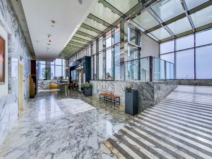 Дубай: Jlt Bonnington Tower 1 Br Apartment Lake View