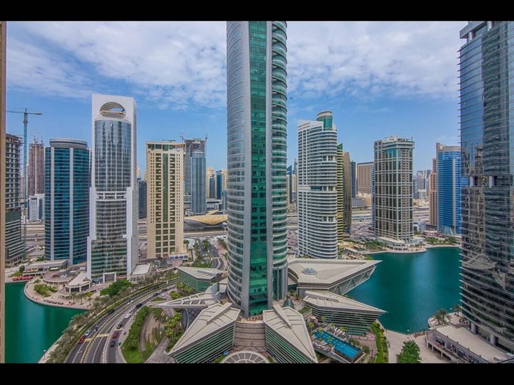 Дубай: Jlt Bonnington Tower 1 Br Apartment Lake View