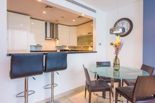 Дубай: Jlt Bonnington Tower 1 Br Apartment Lake View