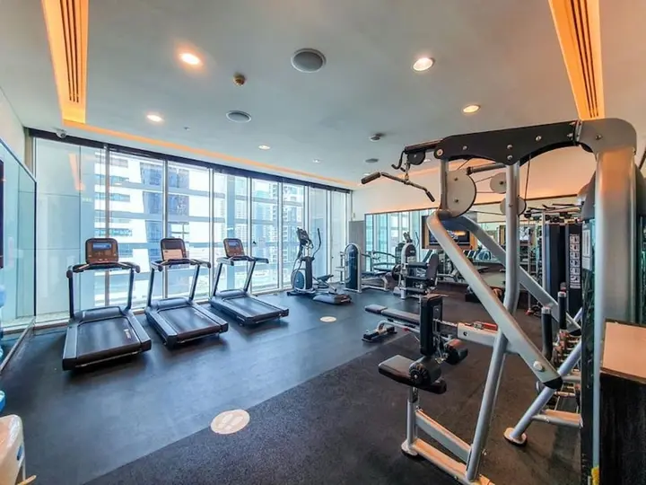 Дубай: Jlt Bonnington Tower 1 Br Apartment Lake View