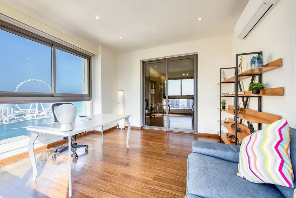 Дубай: Maison Privee - Sun Sand & Dubai Luxury at JBR Beach