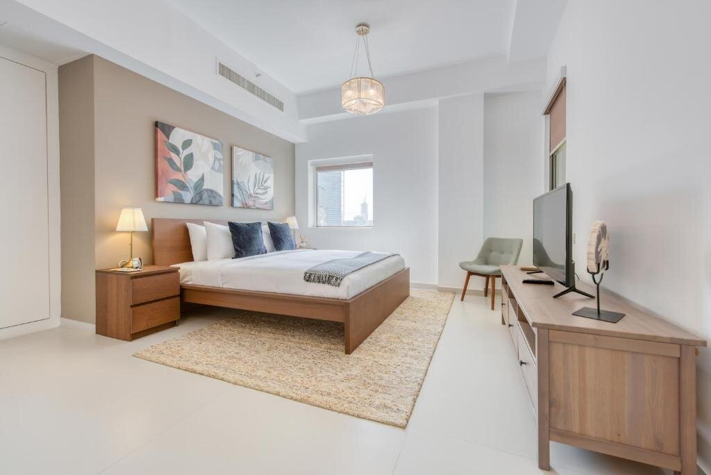 Дубай: Maison Privee - Sun Sand & Dubai Luxury at JBR Beach