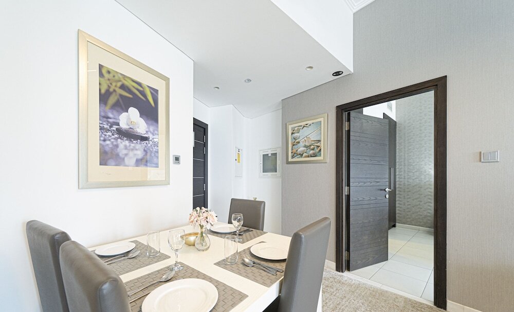 Дубай: KOHH – 1BR in Cayan Tower
