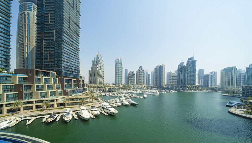 Дубай: KOHH – 1BR in Cayan Tower