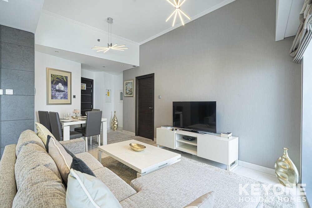 Дубай: KOHH – 1BR in Cayan Tower