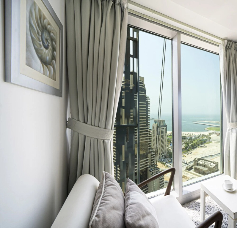 Дубай: KOHH – 1BR in Cayan Tower