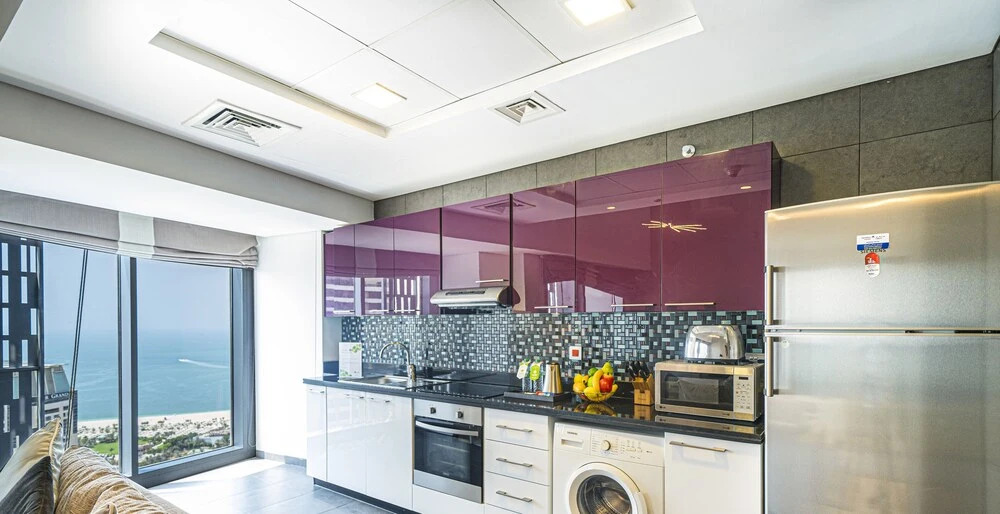 Дубай: KOHH – 1BR in Cayan Tower