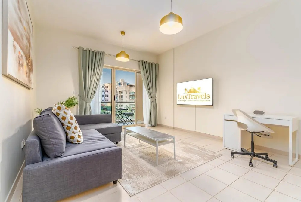 Дубай: Luxe 1BD Sleeps 4 Parking Pool Gym