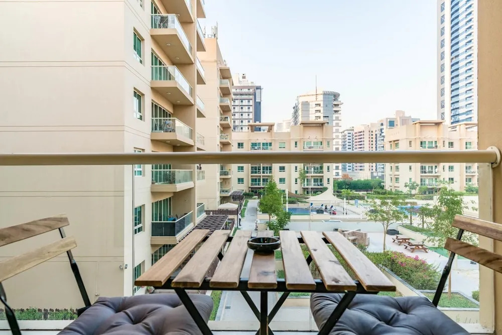 Дубай: Luxe 1BD Sleeps 4 Parking Pool Gym