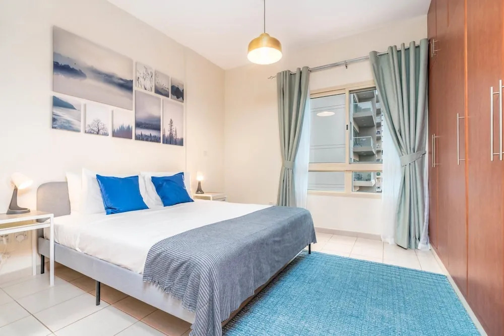 Дубай: Luxe 1BD Sleeps 4 Parking Pool Gym