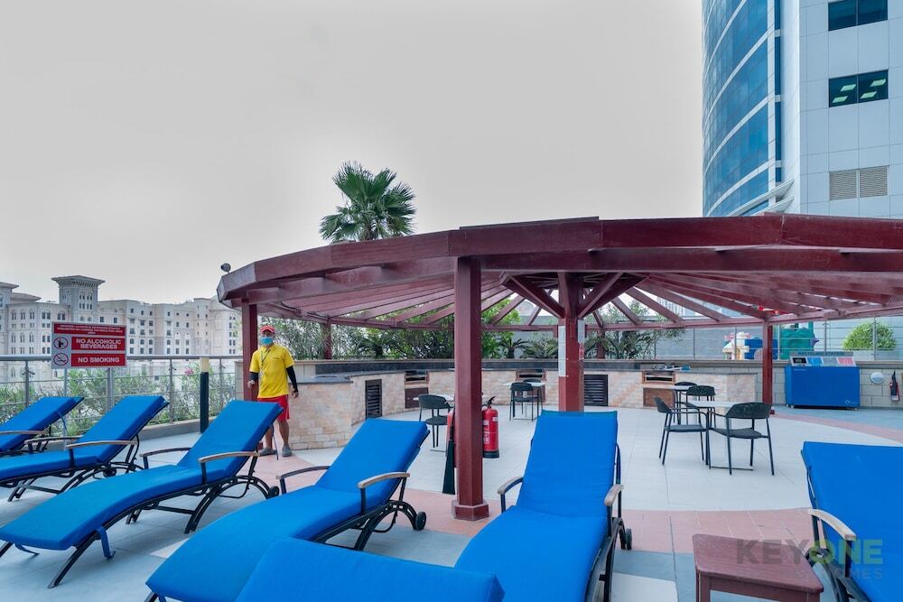 Дубай: KOHH – 2BR in Ocean Heights